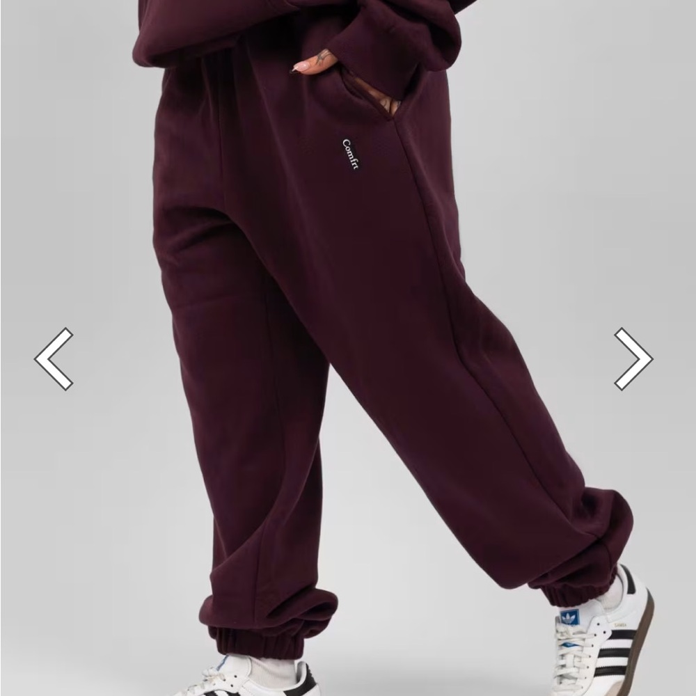 Comfrt Maroon Jogger Sweatpants in The Standard style